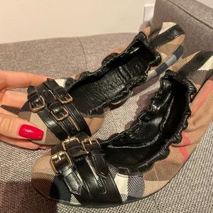 Burberry Ballerina Flats 39 like new!